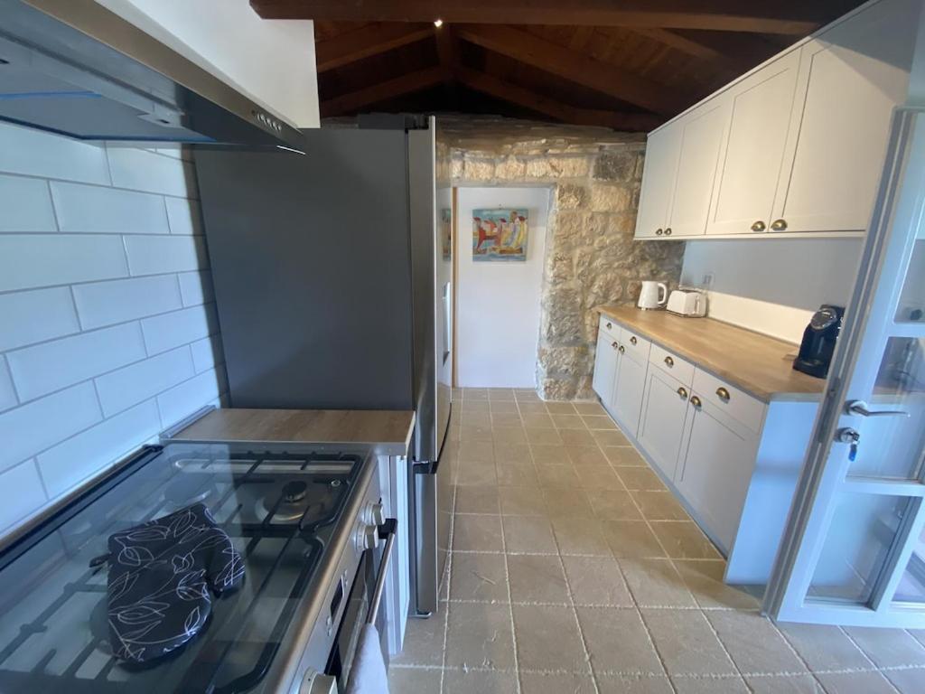 Private Cottage In Olive Grove With Heated Pool Vinišće Zewnętrze zdjęcie