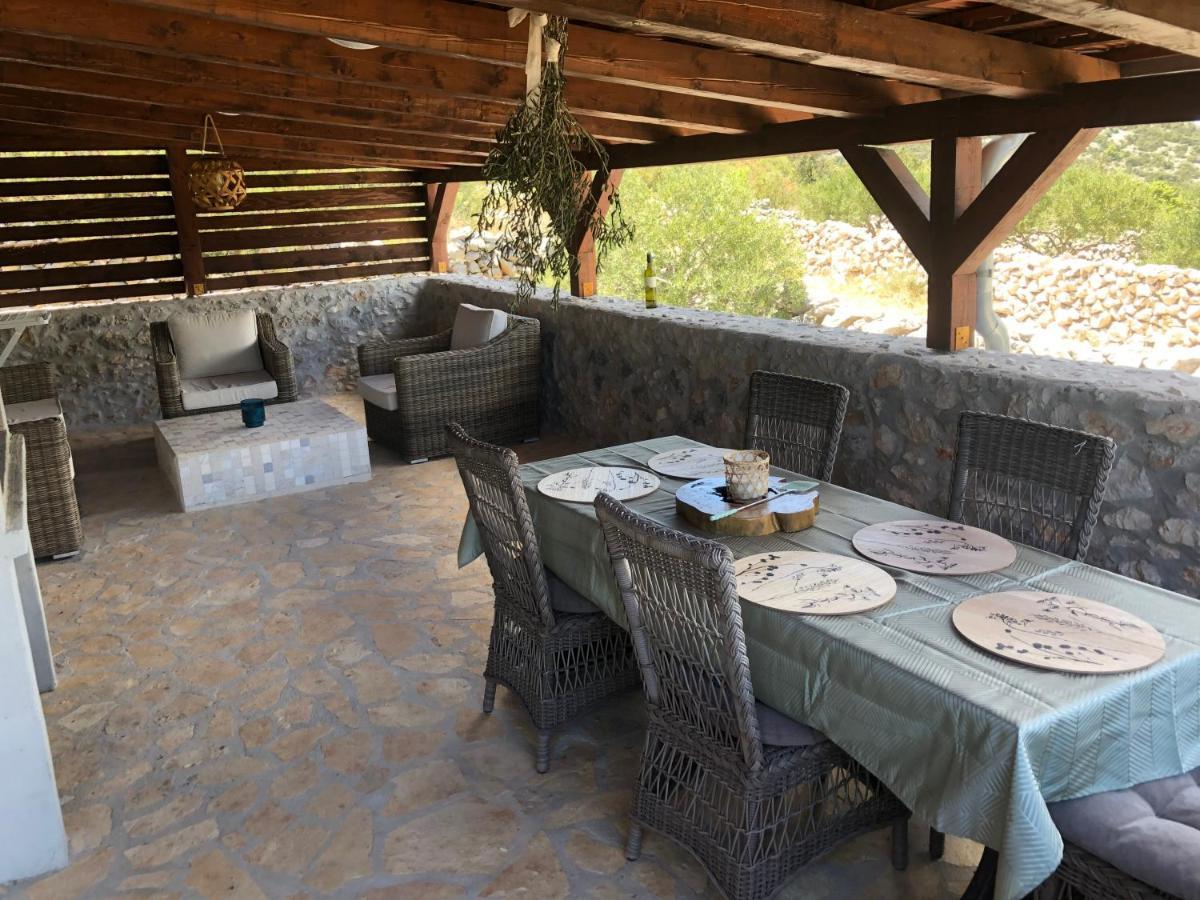 Private Cottage In Olive Grove With Heated Pool Vinišće Zewnętrze zdjęcie