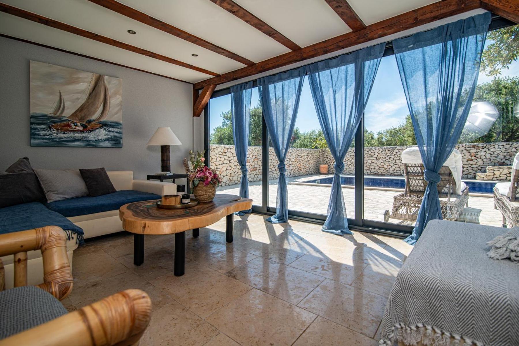 Private Cottage In Olive Grove With Heated Pool Vinišće Zewnętrze zdjęcie
