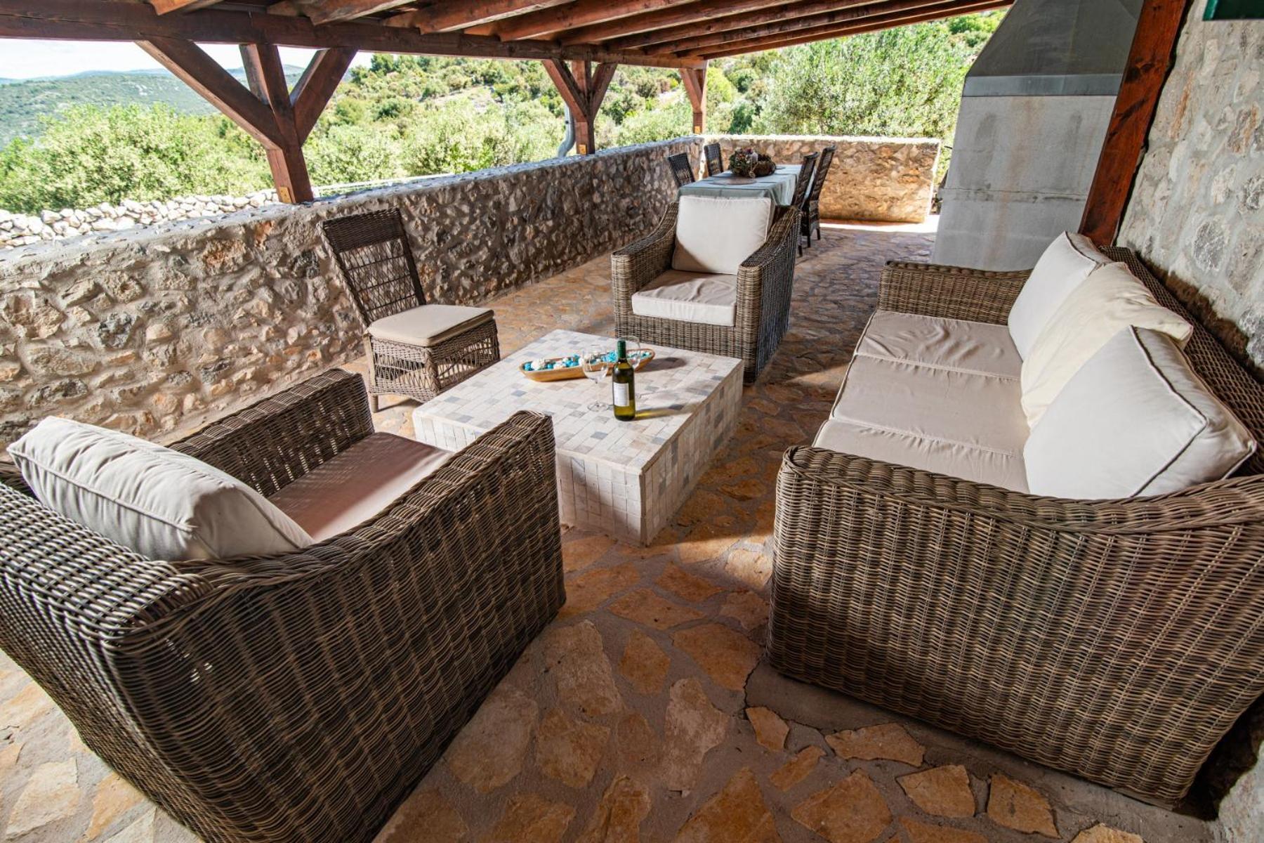 Private Cottage In Olive Grove With Heated Pool Vinišće Zewnętrze zdjęcie