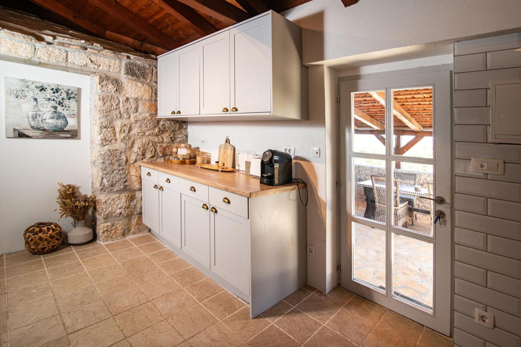 Private Cottage In Olive Grove With Heated Pool Vinišće Zewnętrze zdjęcie